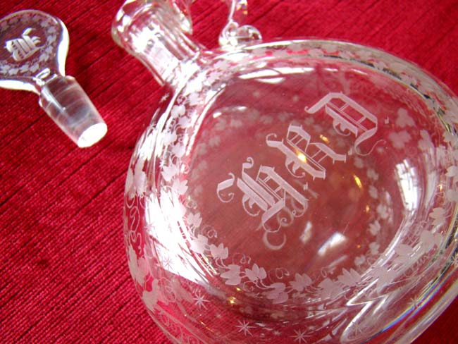 A wonderful Civil War era etched glass decanter dated 1865 — image 3